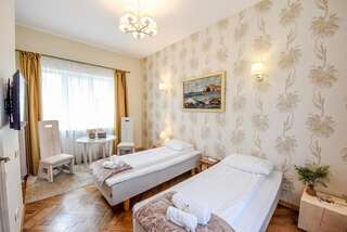 Гостевой дом KUBU Guest House Клайпеда Двухместный номер с 1 кроватью или 2 отдельными кроватями-4